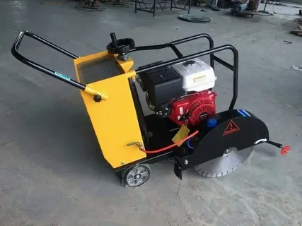 قص بالمنشار بالرياض