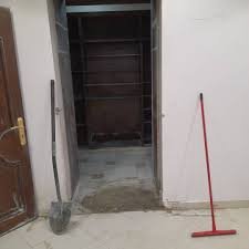 عامل فتحات أبواب الرياض